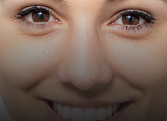 درمان-خطوط-پنجه-کلاغی-دور-چشم--در-اصفهان-با-تزریق-بوتاکس